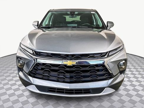 Used 2024 Chevrolet Blazer LT image 2