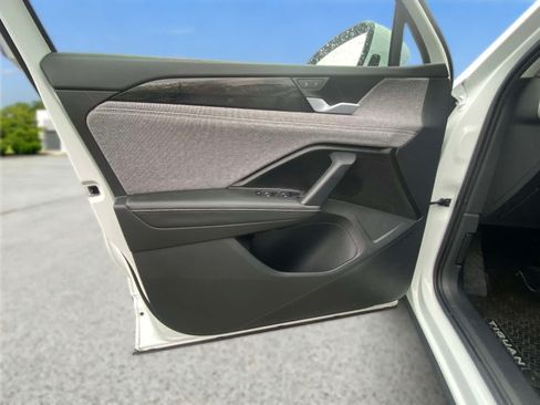 Certified 2025 Volkswagen Tiguan S AWD/4WD image 21