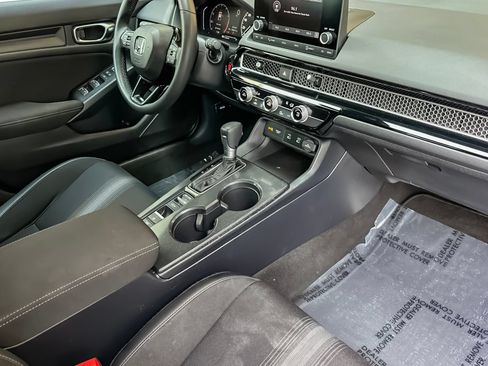 Used 2025 Honda Civic Sport image 14