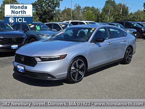 Used 2025 Honda Accord Sport image 1