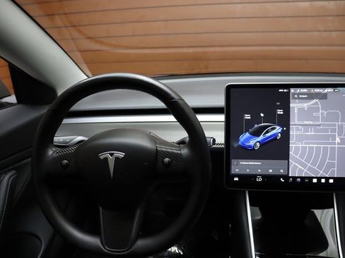 Used 2018 Tesla Model 3 Long Range image 41