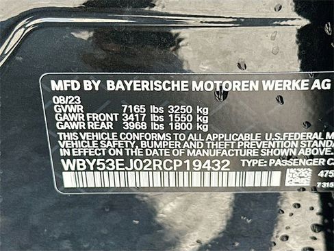 Used 2024 BMW i7 xDrive60 w/ Executive Package image 40