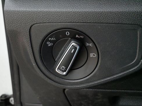 Certified 2023 Volkswagen Atlas Cross Sport SE image 26