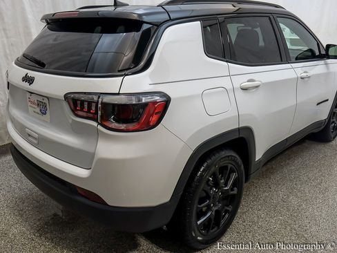 Used 2022 Jeep Compass Altitude image 8