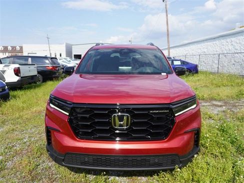 New 2025 Honda Pilot Black Edition image 2