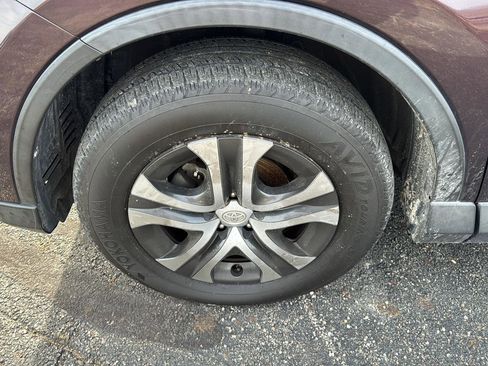 Used 2016 Toyota RAV4 LE image 8