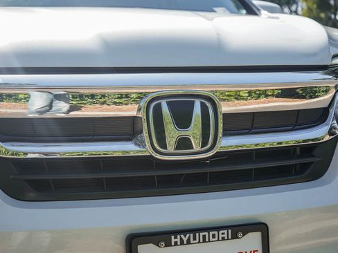 Used 2020 Honda Pilot EX image 11