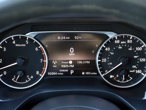Used 2021 Nissan Rogue SV FWD image 24
