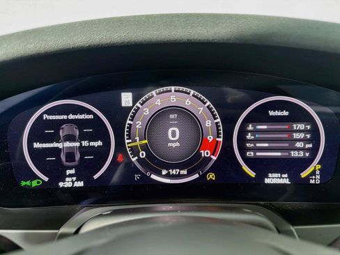 Used 2025 Porsche 911 GT3 RWD image 15
