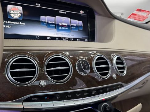 Used 2016 Mercedes-Benz S 550 Sedan image 23