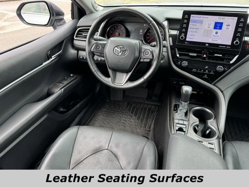 Used 2022 Toyota Camry XSE w/ Navigation Package image 4