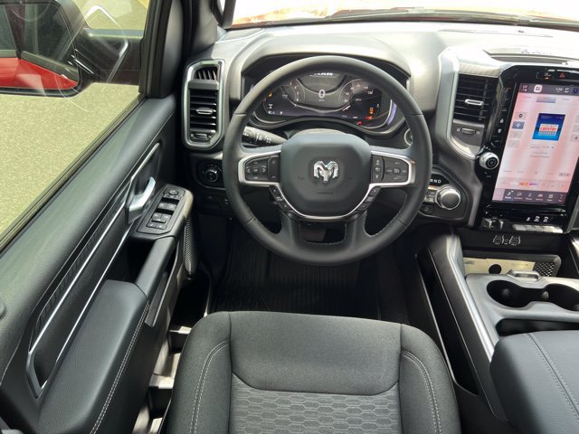 Used 2025 RAM 1500 Big Horn AWD/4WD image 15