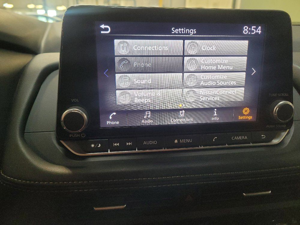 Used 2025 Nissan Rogue SV w/ SV Premium Package FWD image 25