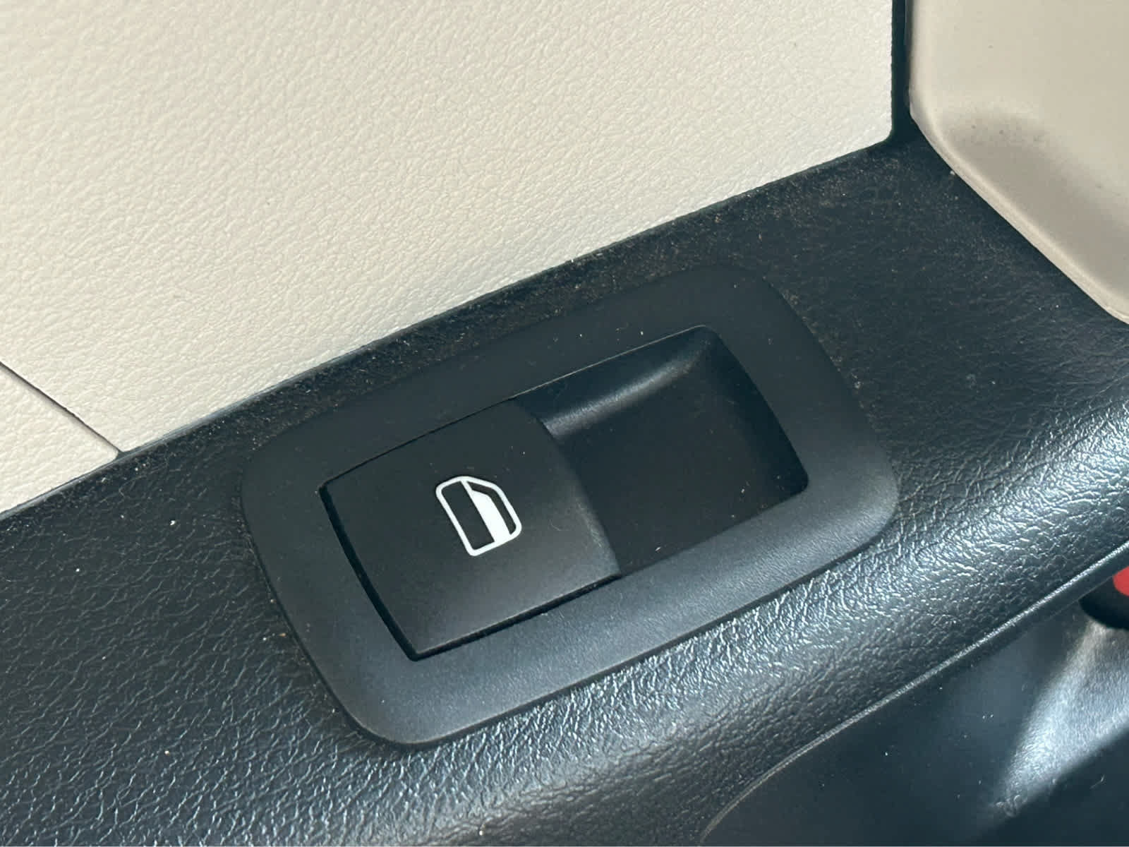 Used 2024 Chrysler Pacifica Touring-L FWD image 15