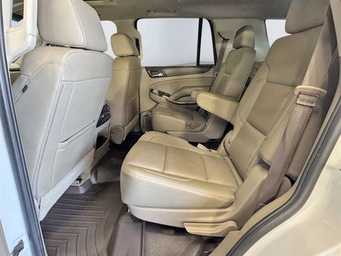 Used 2018 GMC Yukon SLT w/ Premium Edition image 24