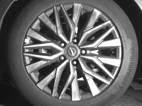 Used 2025 Nissan Altima 2.5 SV FWD image 12