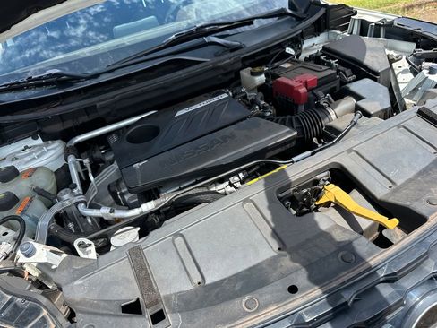 Used 2023 Nissan Rogue S AWD/4WD image 21