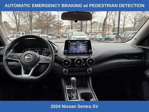 Used 2024 Nissan Sentra SV image 9