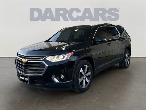 Used 2018 Chevrolet Traverse LT image 3