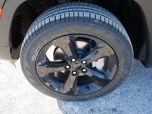 New 2025 Jeep Grand Cherokee Limited image 20