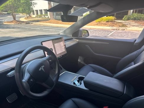 Used 2023 Tesla Model Y Long Range AWD/4WD image 15