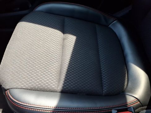 Used 2025 Ford Escape ST-Line FWD image 24