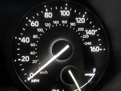 Certified 2024 Toyota Sienna XLE image 27