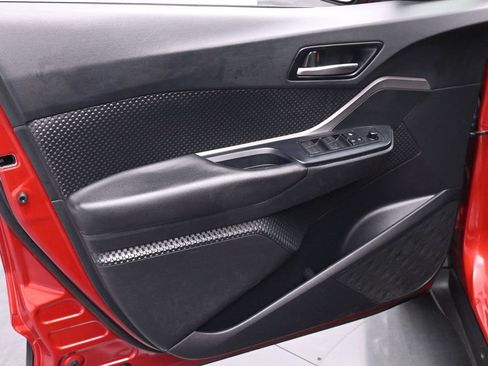 Used 2020 Toyota C-HR LE FWD image 9