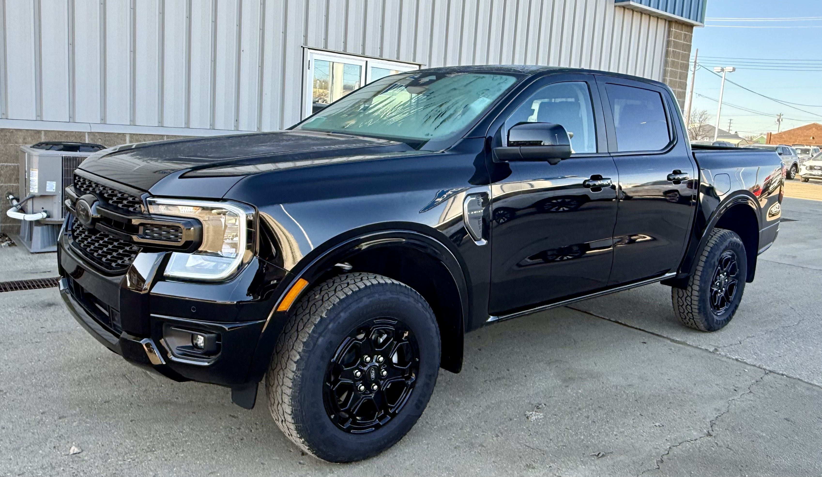 New 2026 Ford Ranger Lariat w/ FX4 Off-Road Package AWD/4WD image 2