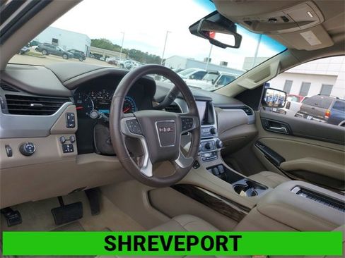 Used 2017 GMC Yukon SLT w/ HD Trailering Package image 10