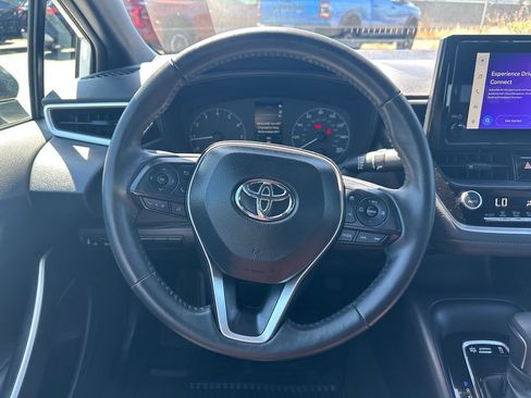 Used 2025 Toyota Corolla SE w/ Convenience Package FWD image 19