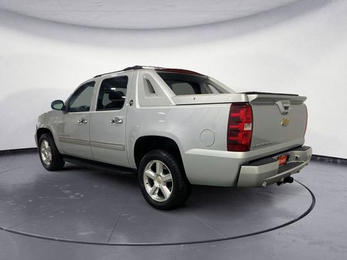 Used 2013 Chevrolet Avalanche LT w/ All-Star Edition AWD/4WD image 5