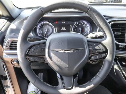 New 2026 Chrysler Pacifica Select w/ S Appearance Package AWD/4WD image 28