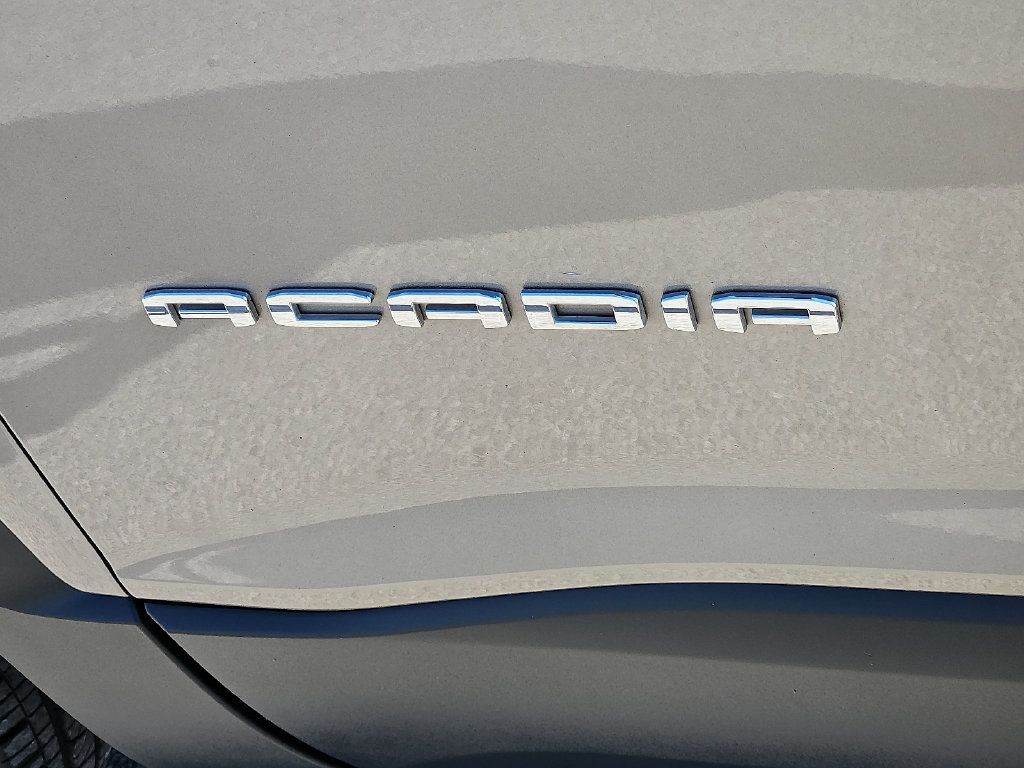Used 2022 GMC Acadia SLE w/ Driver Convenience Package FWD image 14