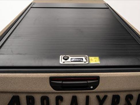 Used 2025 Jeep Gladiator Sport image 31