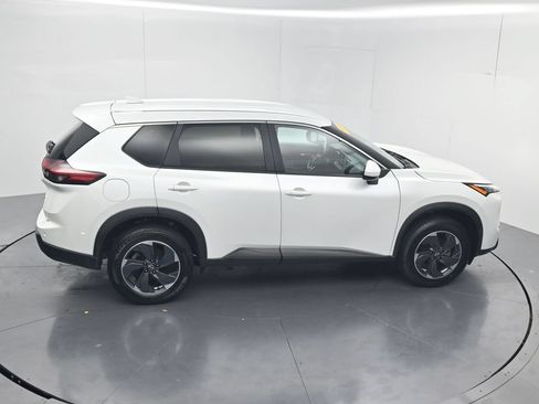 Used 2024 Nissan Rogue SV FWD image 63