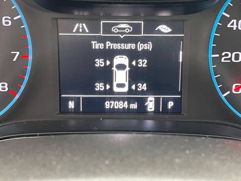 Used 2016 Chevrolet Cruze LT FWD image 3