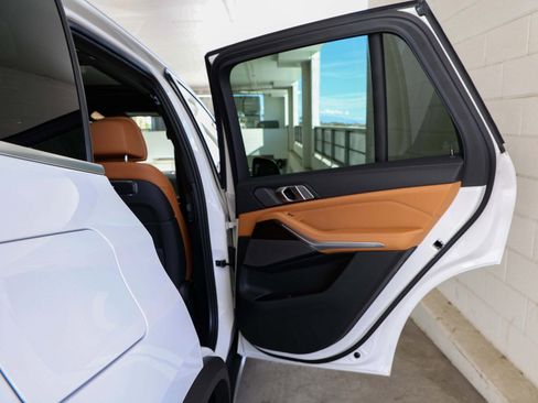 New 2026 BMW X5 sDrive40i image 22