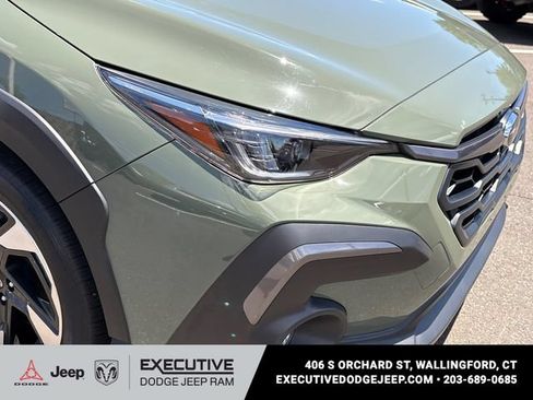 Used 2024 Subaru Crosstrek 2.5i Limited AWD/4WD image 8