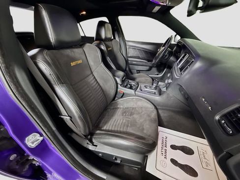 Used 2018 Dodge Charger R/T image 27