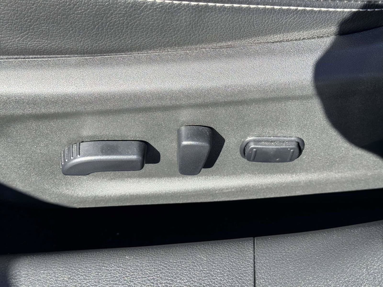 Used 2019 Nissan Altima 2.5 SL FWD image 16