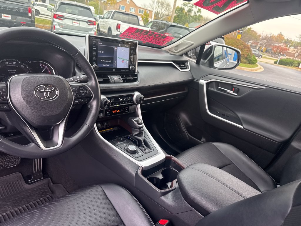 Used 2020 Toyota RAV4 Limited AWD/4WD image 26