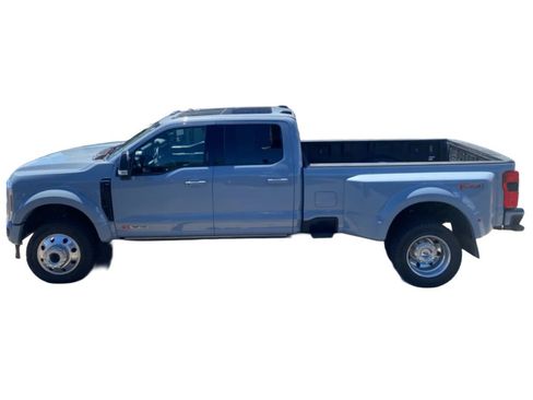 Used 2026 Ford F450 Platinum w/ FX4 Off-Road Package AWD/4WD image 4
