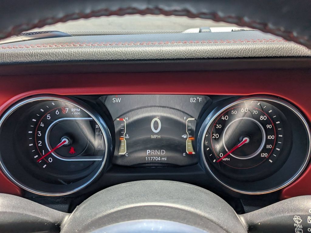 Used 2018 Jeep Wrangler Unlimited Rubicon AWD/4WD image 14