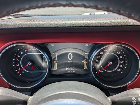 Used 2018 Jeep Wrangler Unlimited Rubicon AWD/4WD image 14