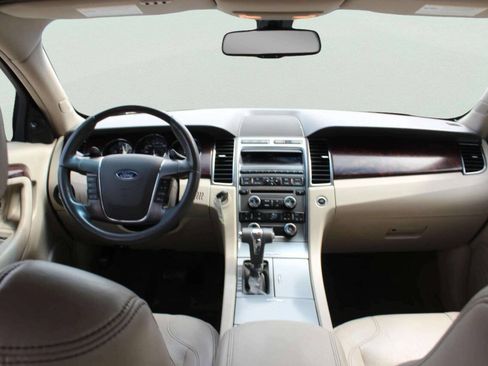 Used 2011 Ford Taurus Limited FWD image 8