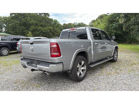 Used 2022 RAM 1500 Laramie AWD/4WD image 3