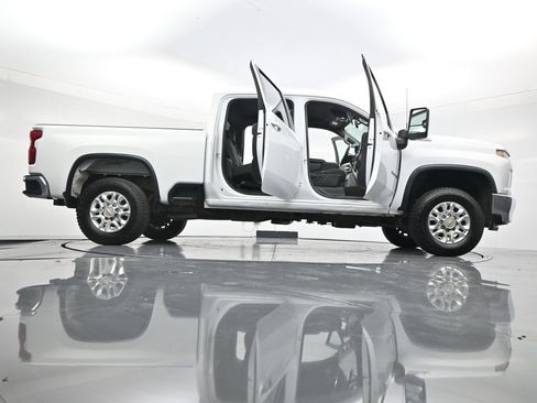 Used 2023 Chevrolet Silverado 2500 LT AWD/4WD image 55