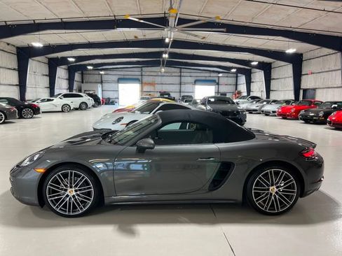 Used 2017 Porsche 718 Boxster image 70