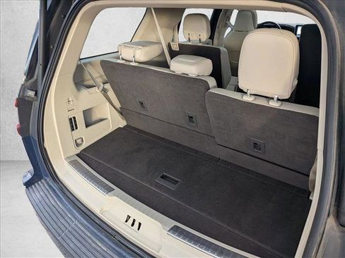 Used 2020 Lincoln Navigator Reserve w/ Luxury Package image 20